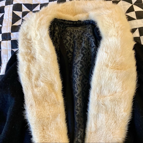 Vintage 1960’s sweater with fur collar & jewel button closures - Picture 2 of 8